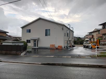 株式会社サラトナ