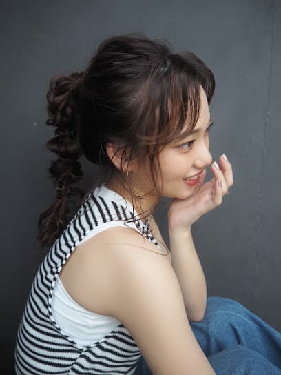 hair and beauty salon TONE